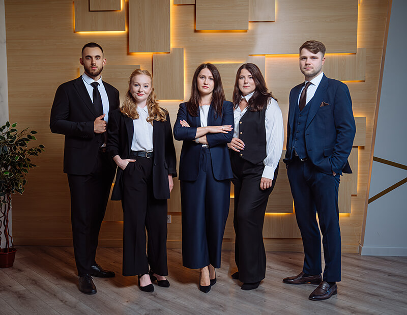 Команда практики Військового права